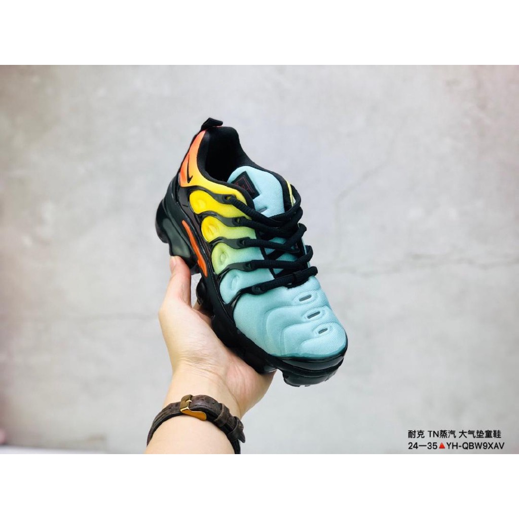 boys vapormax plus