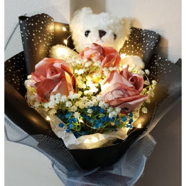bouquet bear