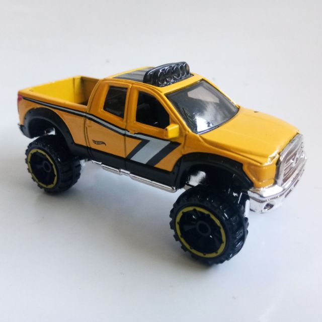 Hot wheels toyota tundra