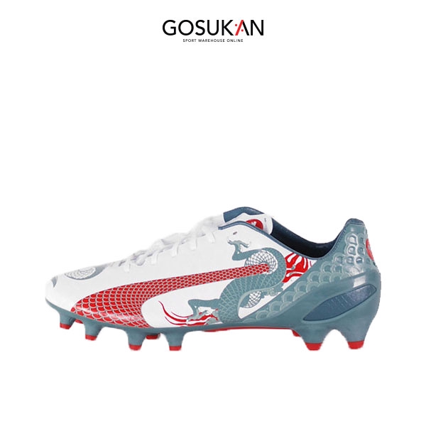 puma lightest football boots