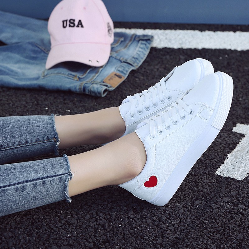 white casual sneakers womens