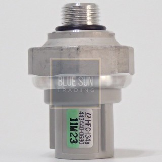 Honda Civic 1996 (SO4) u0026 CRV R134a Air Cond Pressure Switch (DENSO 
