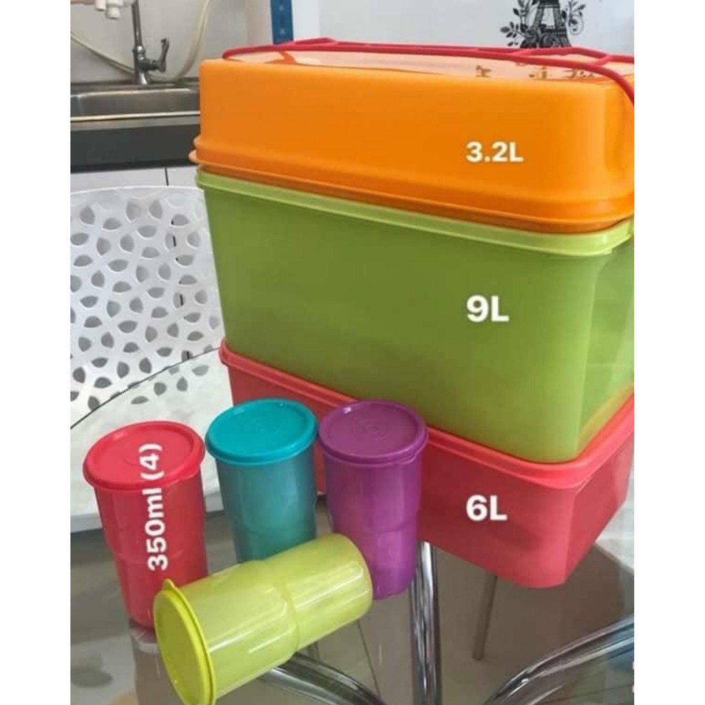 *READY STOCK * - tupperware shallow carry all with seal & cover  Deep Carry All with cariolier  Classic carry all