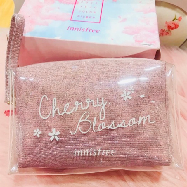 innisfree pouch