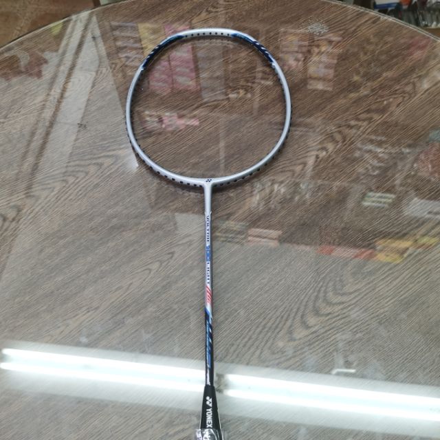 yonex voltric 200