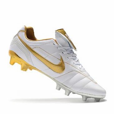 nike soccer shoes gold