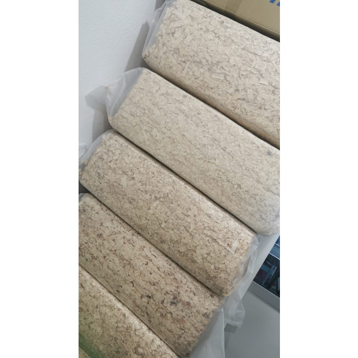 [ReadyStock]Natural Pine Wood Shaving 18kg [Big Flakes And Dust Free