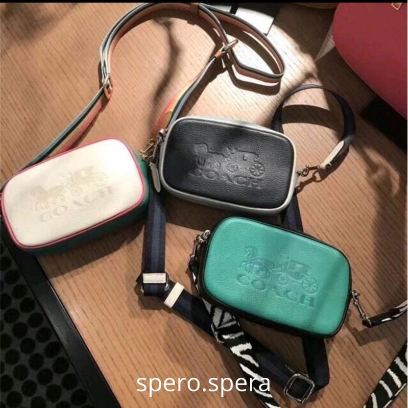jes convertible belt bag in colorblock