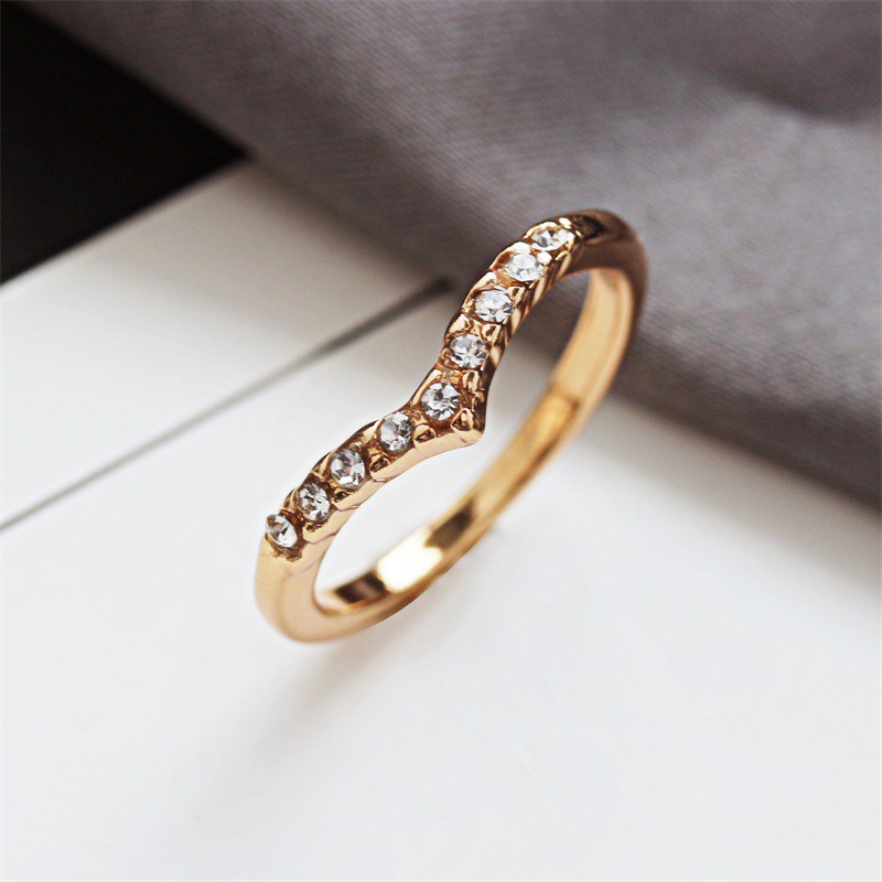 Women S Unique Design V Shaped Rhinestone Crystal Gold Ring Shopee Malaysia