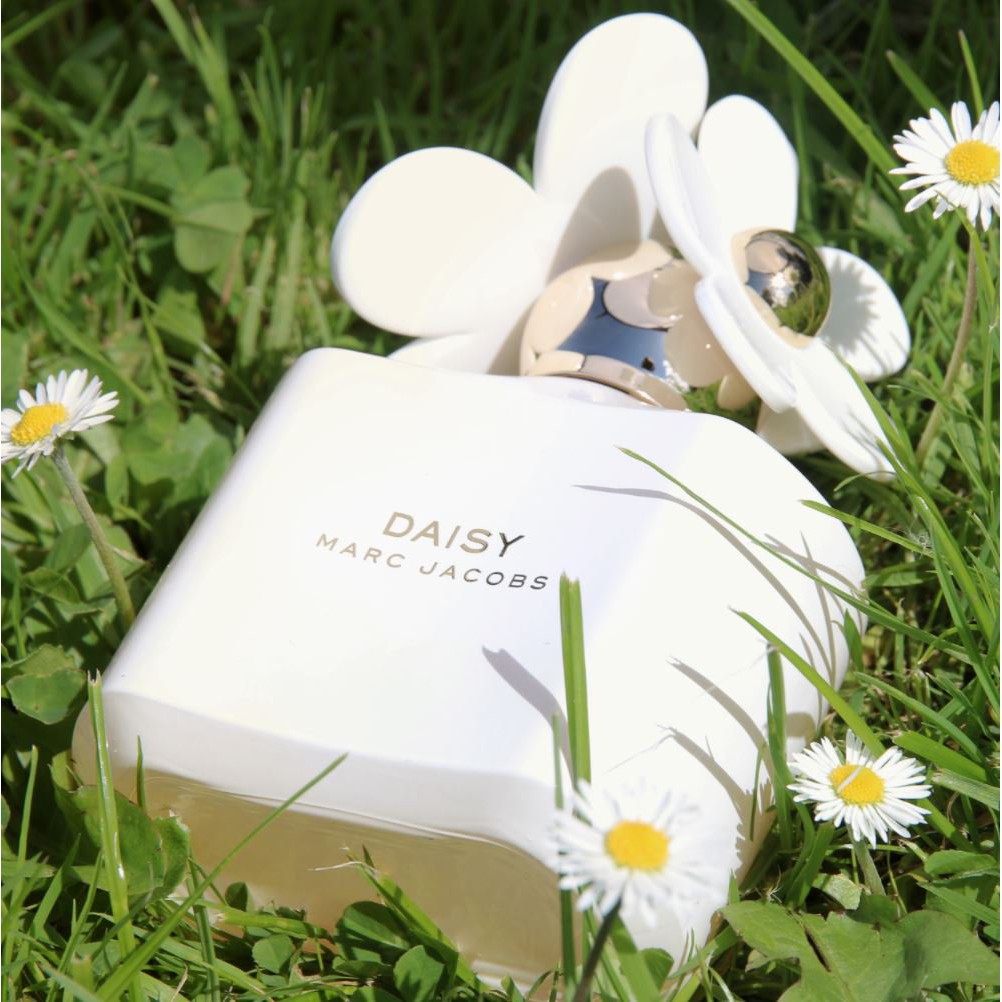 daisy white perfume