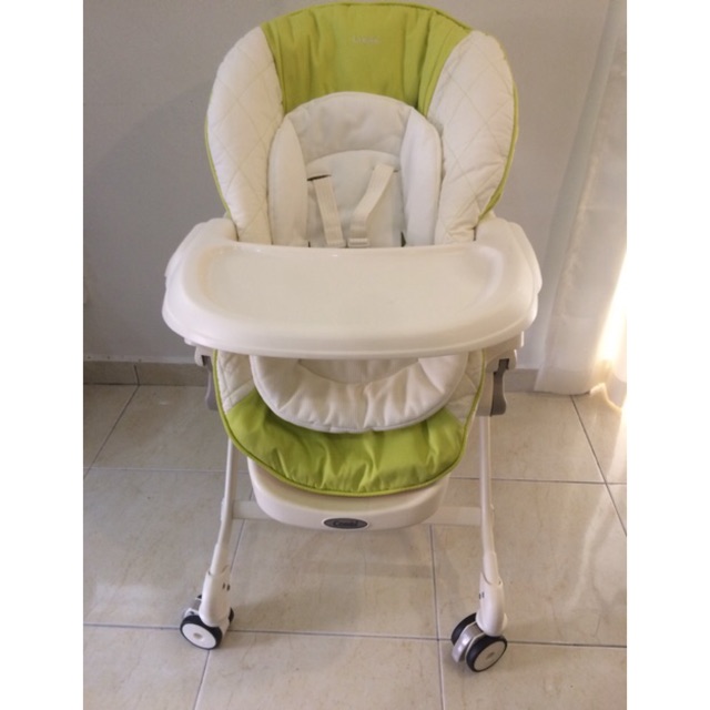 combi dreamy high chair