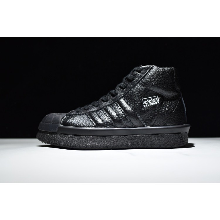 superstar all black