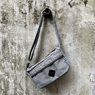 glosiry sling bag