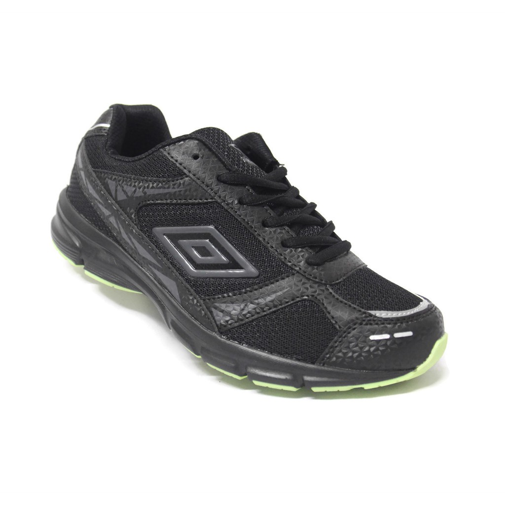 umbro running shoes