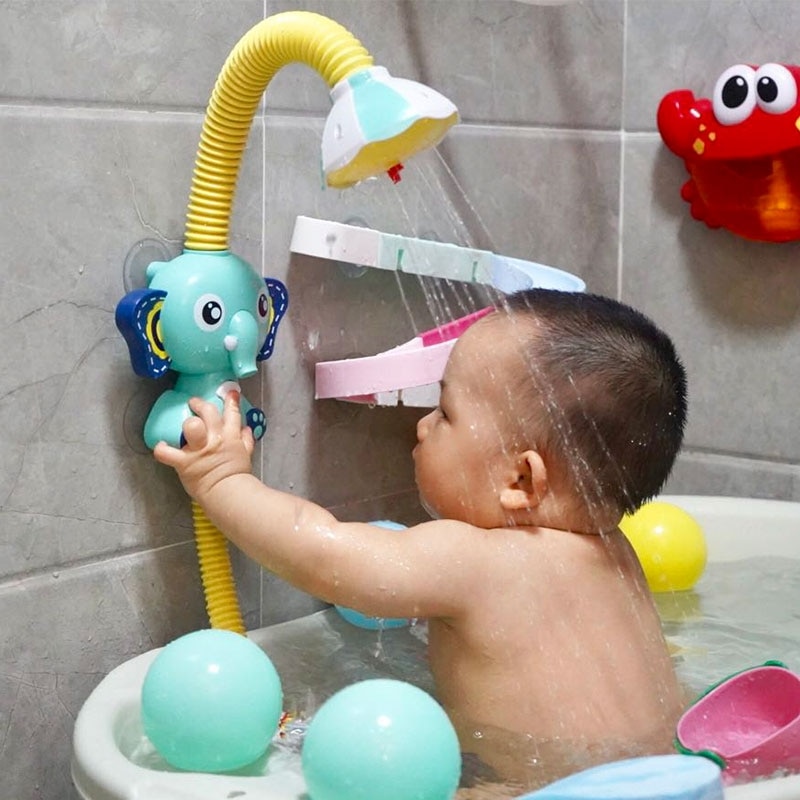 Spraying bath toy