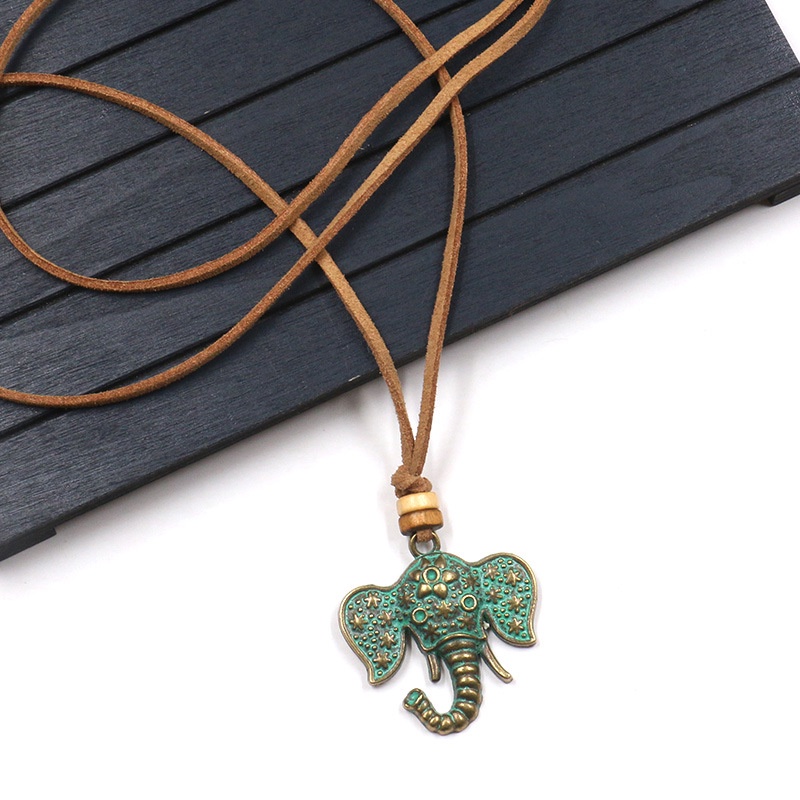 Bohemia Vintage Greek Elephant Head Charm Pendant Antique Green Alloy Necklace Pendant For Necklace Jewelry Fashion