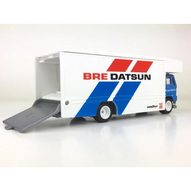 datsun team transport