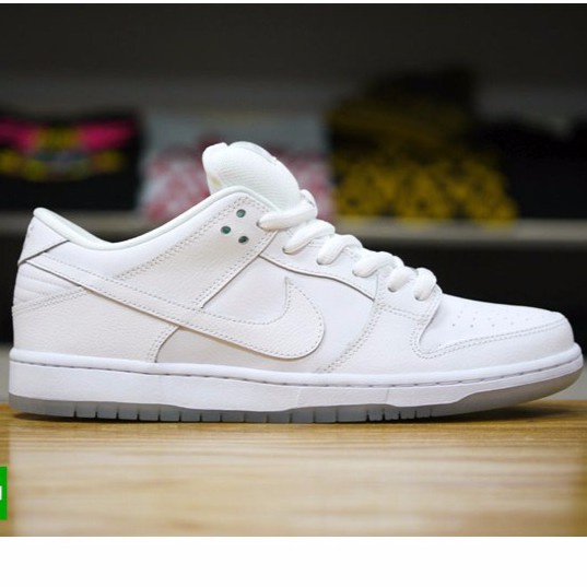sb dunk all white