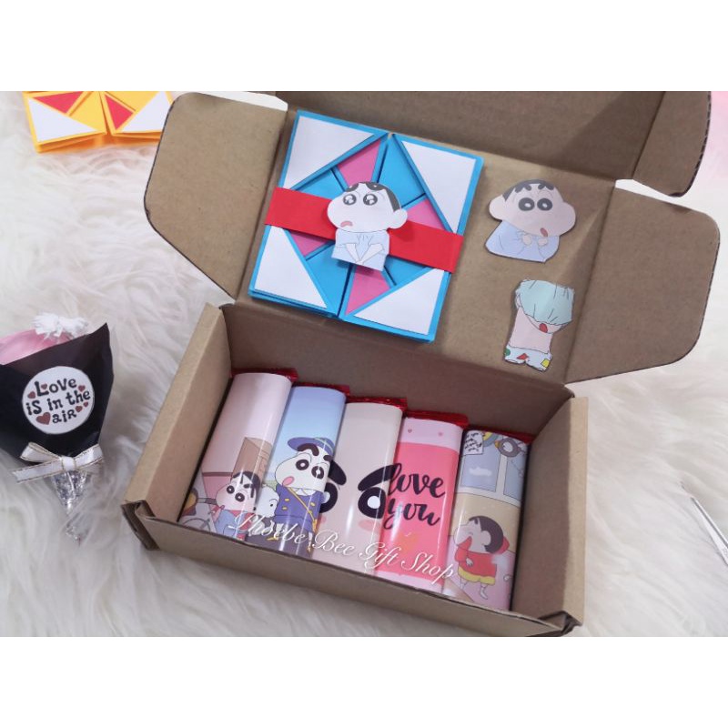 [Ready Stock] Shin Chan Kit Kat Chocolate Gift Box❤️ Kit Kat巧克力盒子❤️