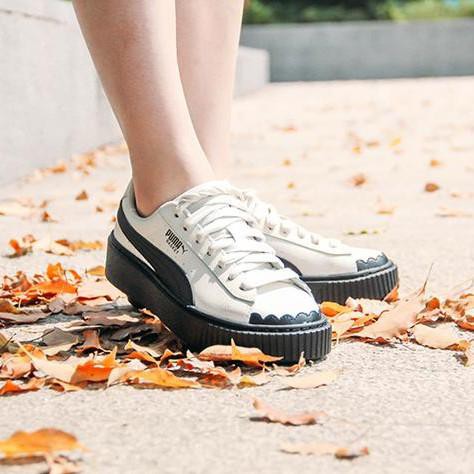 hula girl vans
