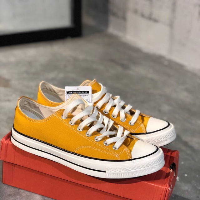 chuck taylor low cut