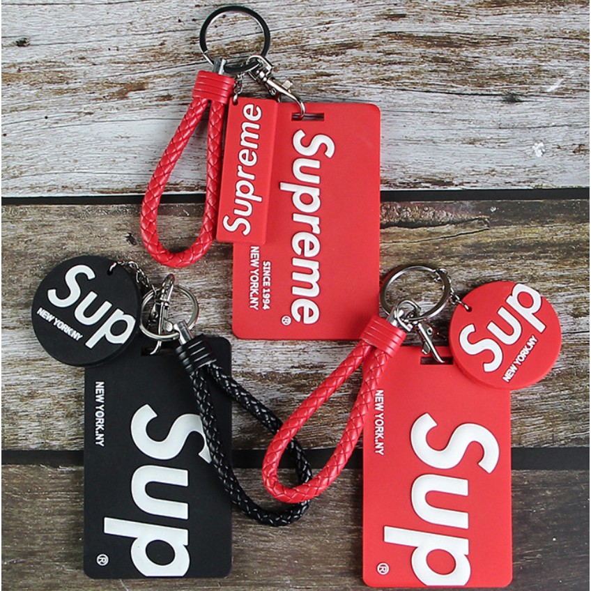 lampe Kostbar stressende Supreme Vans Off-White AAPE Stssy Palace Keychain / Name Tag / Access Card  Tag | Shopee Malaysia