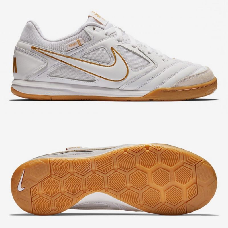 nike supreme futsal