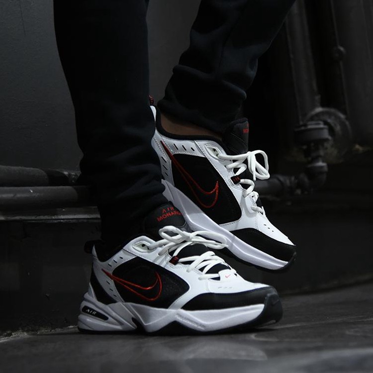 sepatu nike air monarch