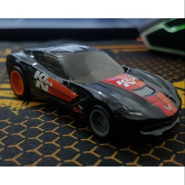 hot wheels 14 corvette stingray