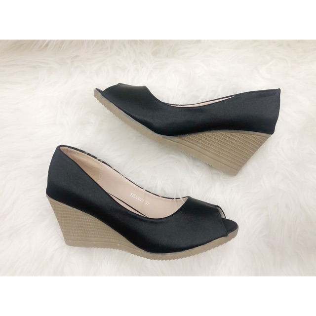 wedges shopee