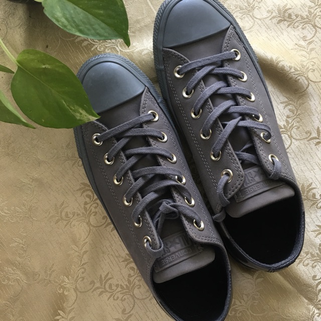 converse chuck taylor all star original leather ox shoes
