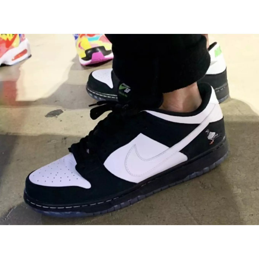 staple x nike sb dunk low