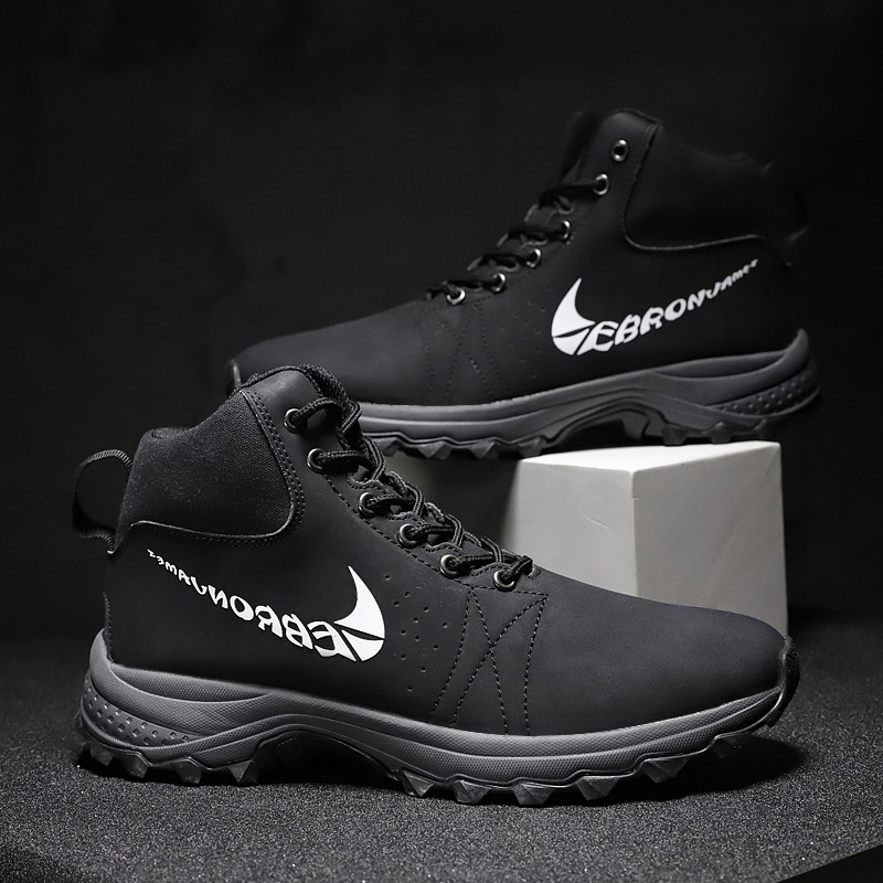 black nike hiking shoes