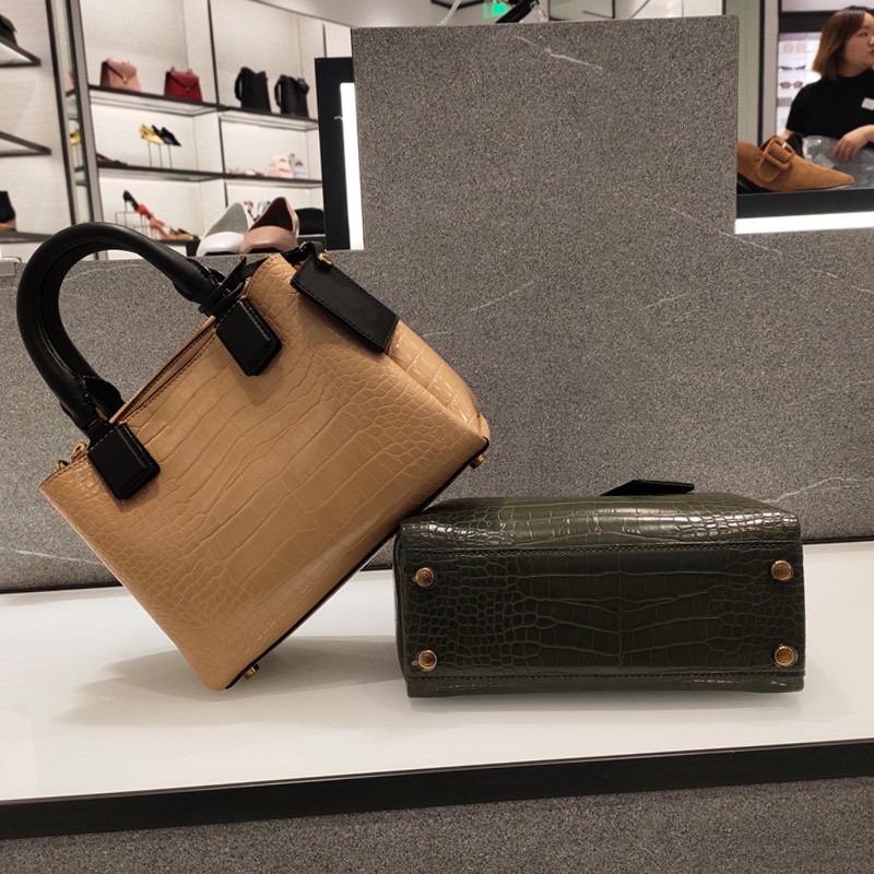 charles and keith ck2