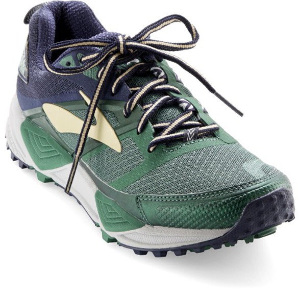 brooks cascadia for hiking