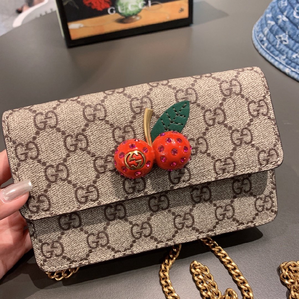 gucci cherry woc