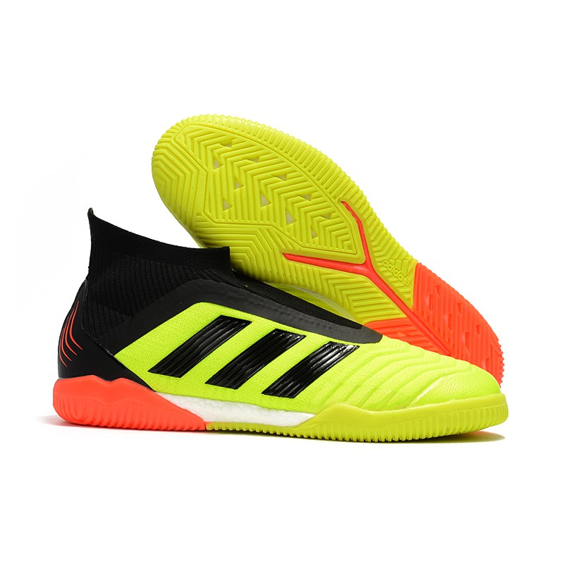 predator tango futsal