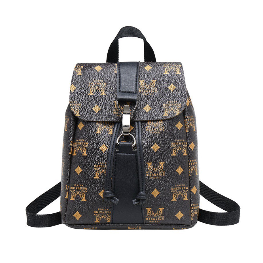 korean women backpack
