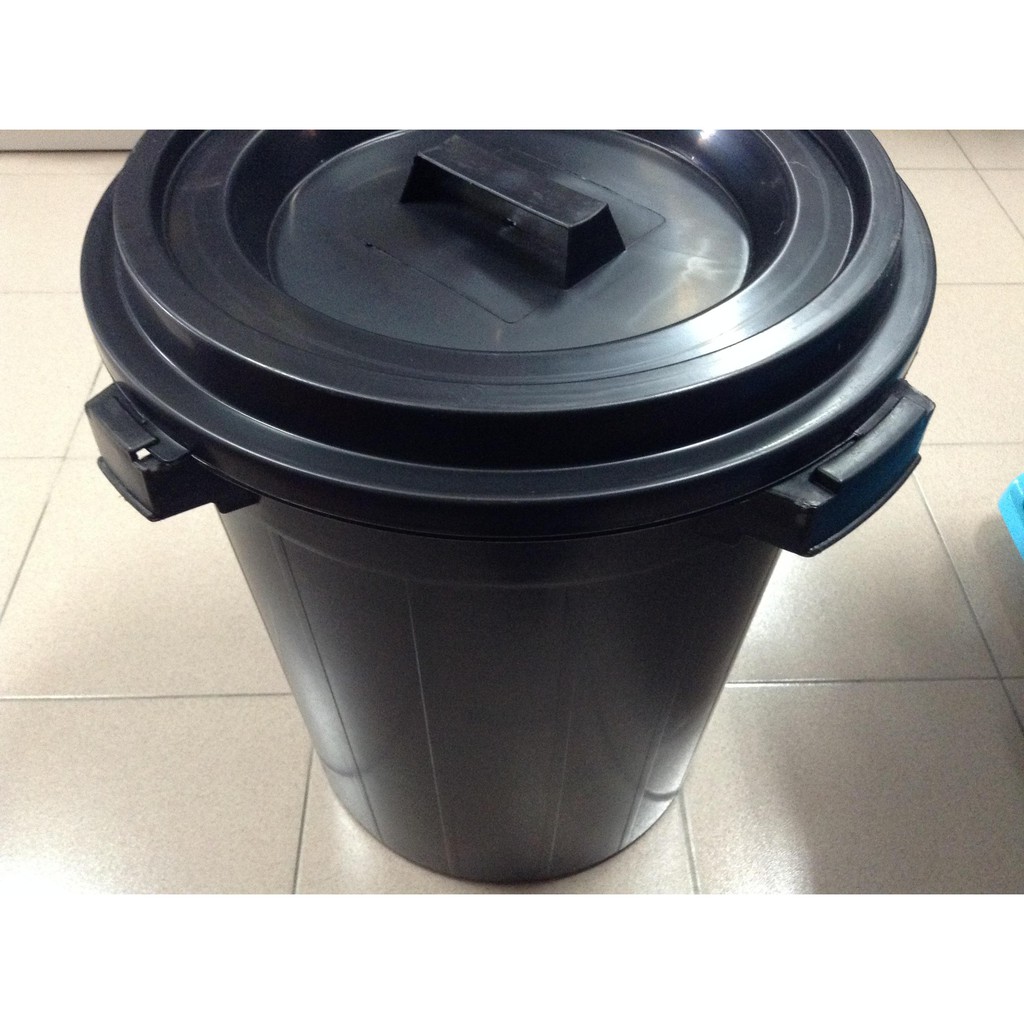 black plastic dustbin