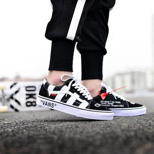 black and white design vans