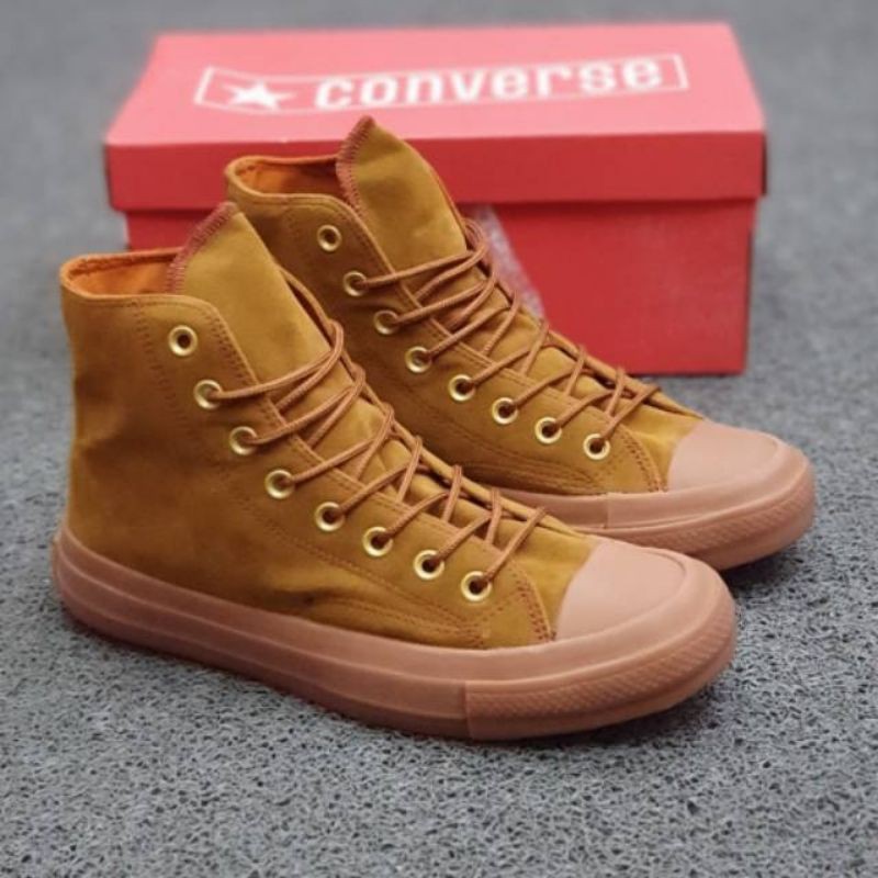 chuck taylor converse tan