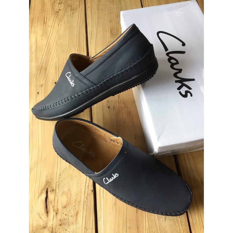 kasut loafer clarks