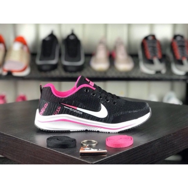 nike zoom flyknit streak