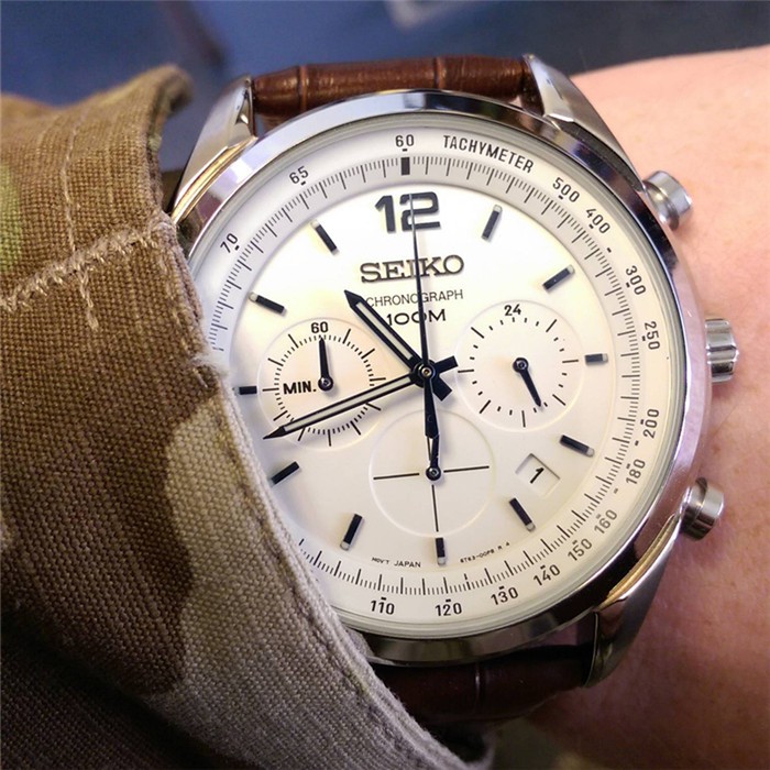 seiko white face chronograph