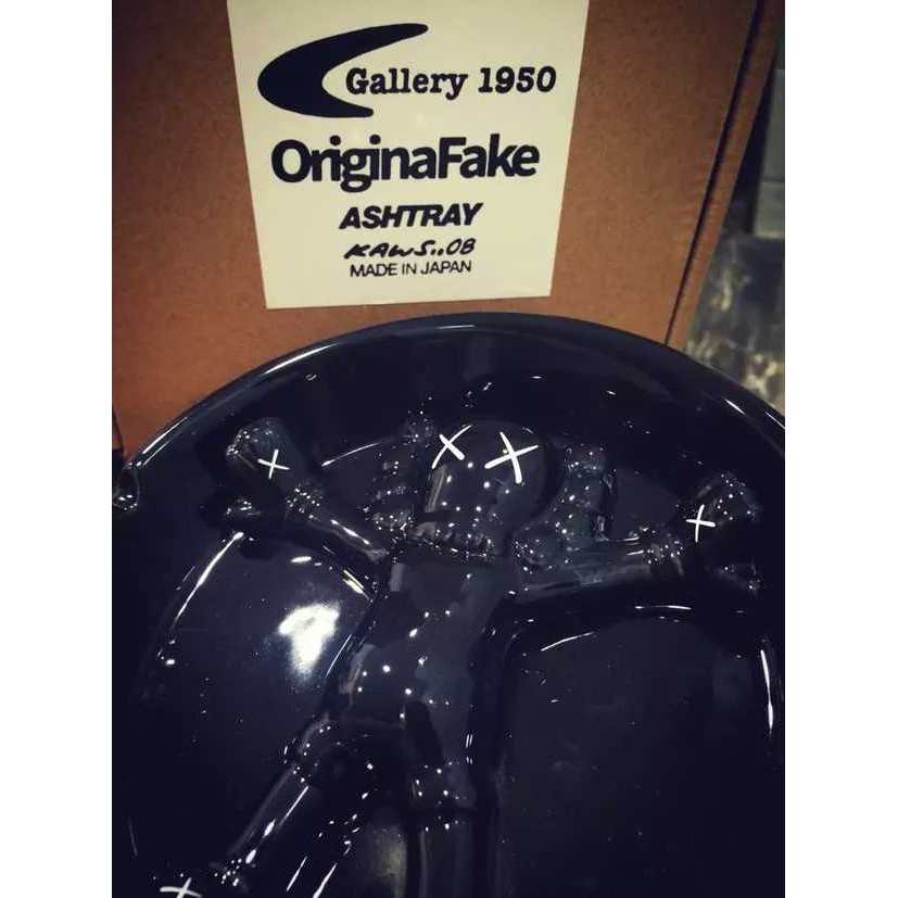 最大86%OFFクーポン 正規品 Original Fake x Gallery 1950 KAWS