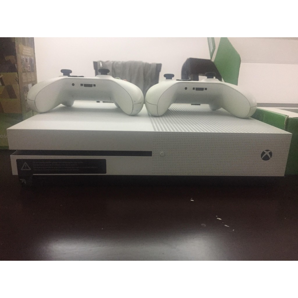 xbox one s with minecraft