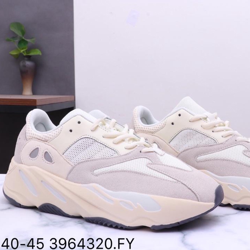 adidas yeezy 700 glitter nere