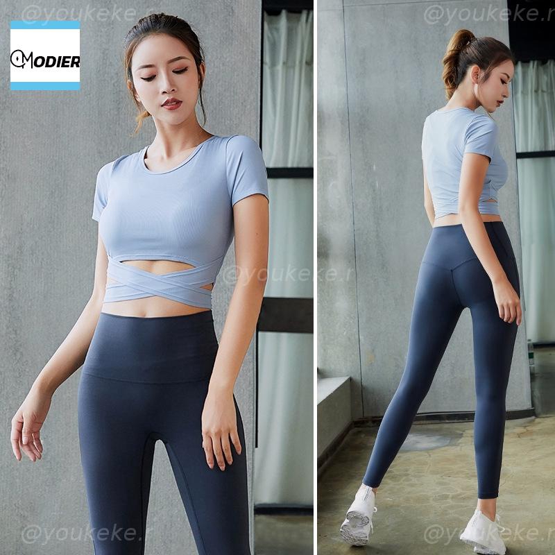 yoga pants and t shirt
