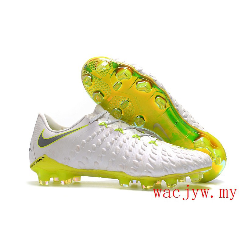 nike hypervenom 39