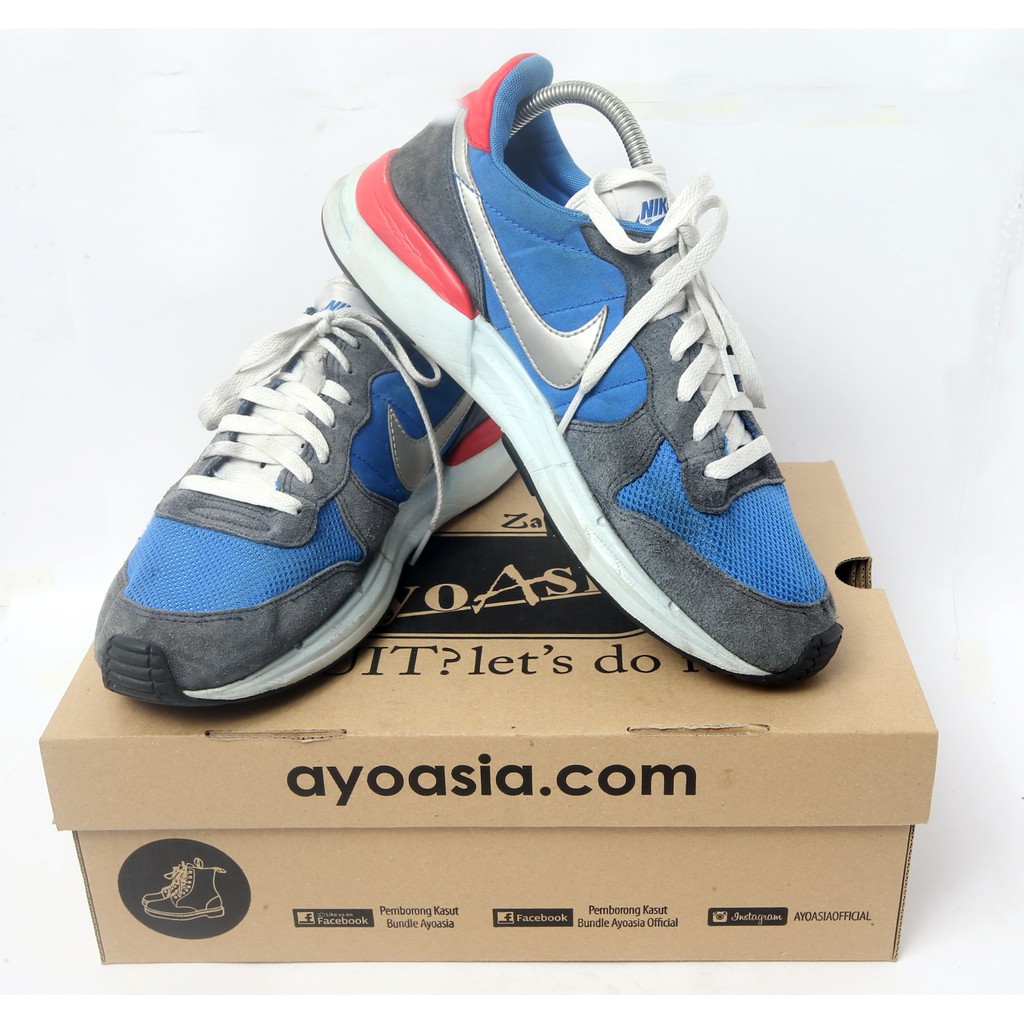 lunar internationalist